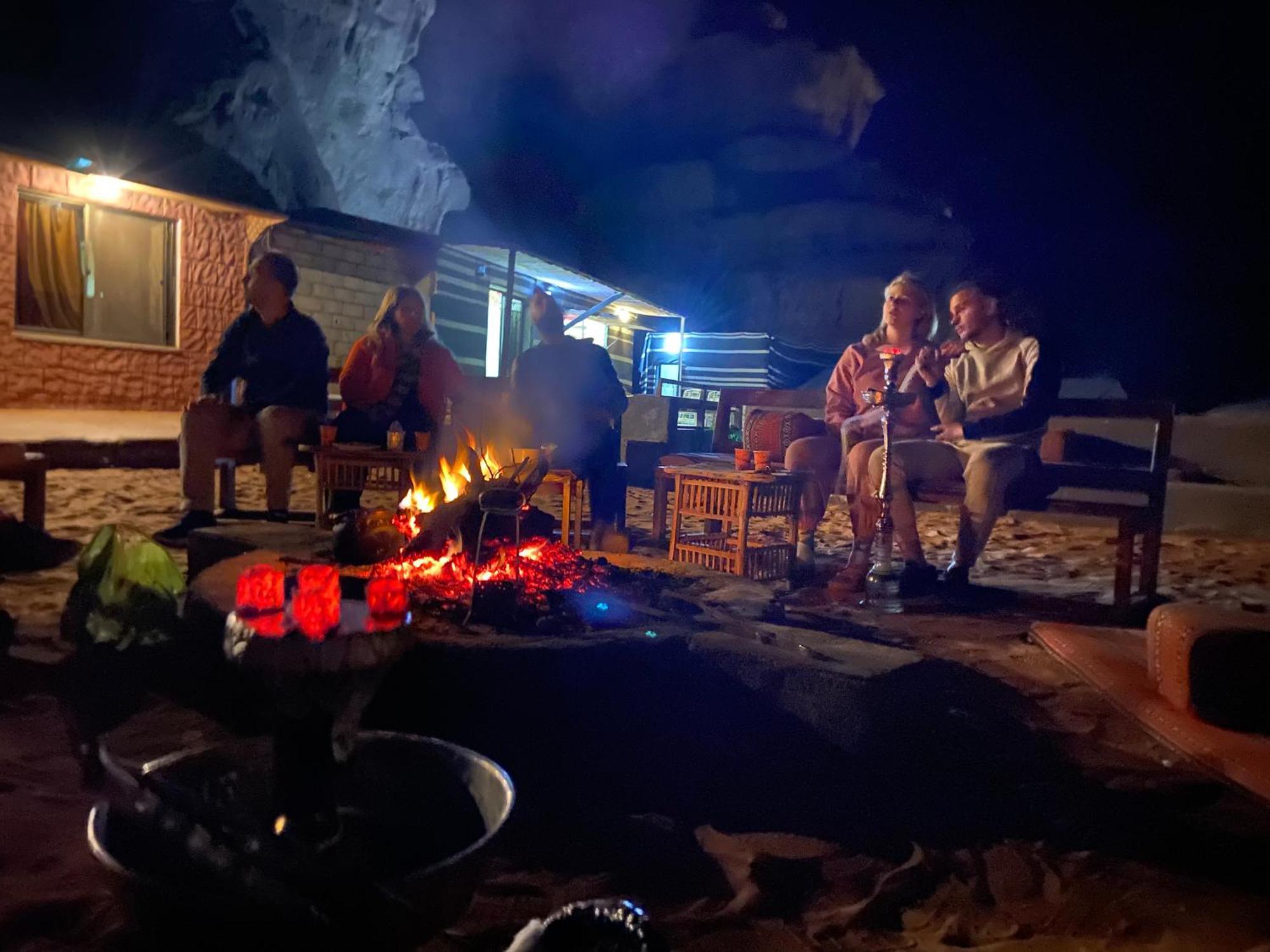 Faisal Wadi Rum Camp ภายนอก รูปภาพ