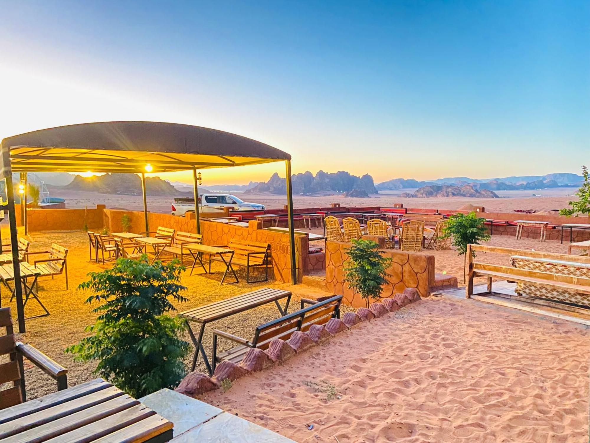 Faisal Wadi Rum Camp Hotel ภายนอก รูปภาพ