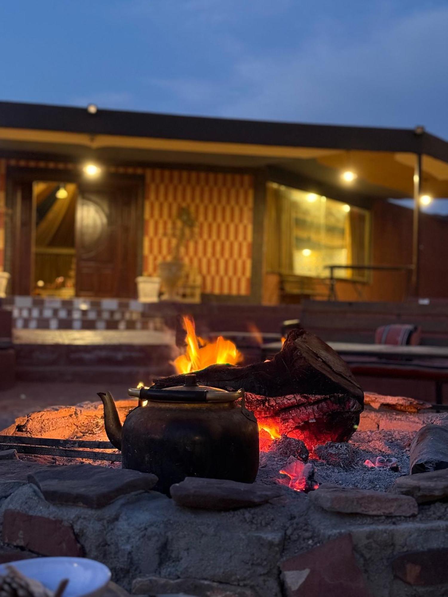 Faisal Wadi Rum Camp ภายนอก รูปภาพ
