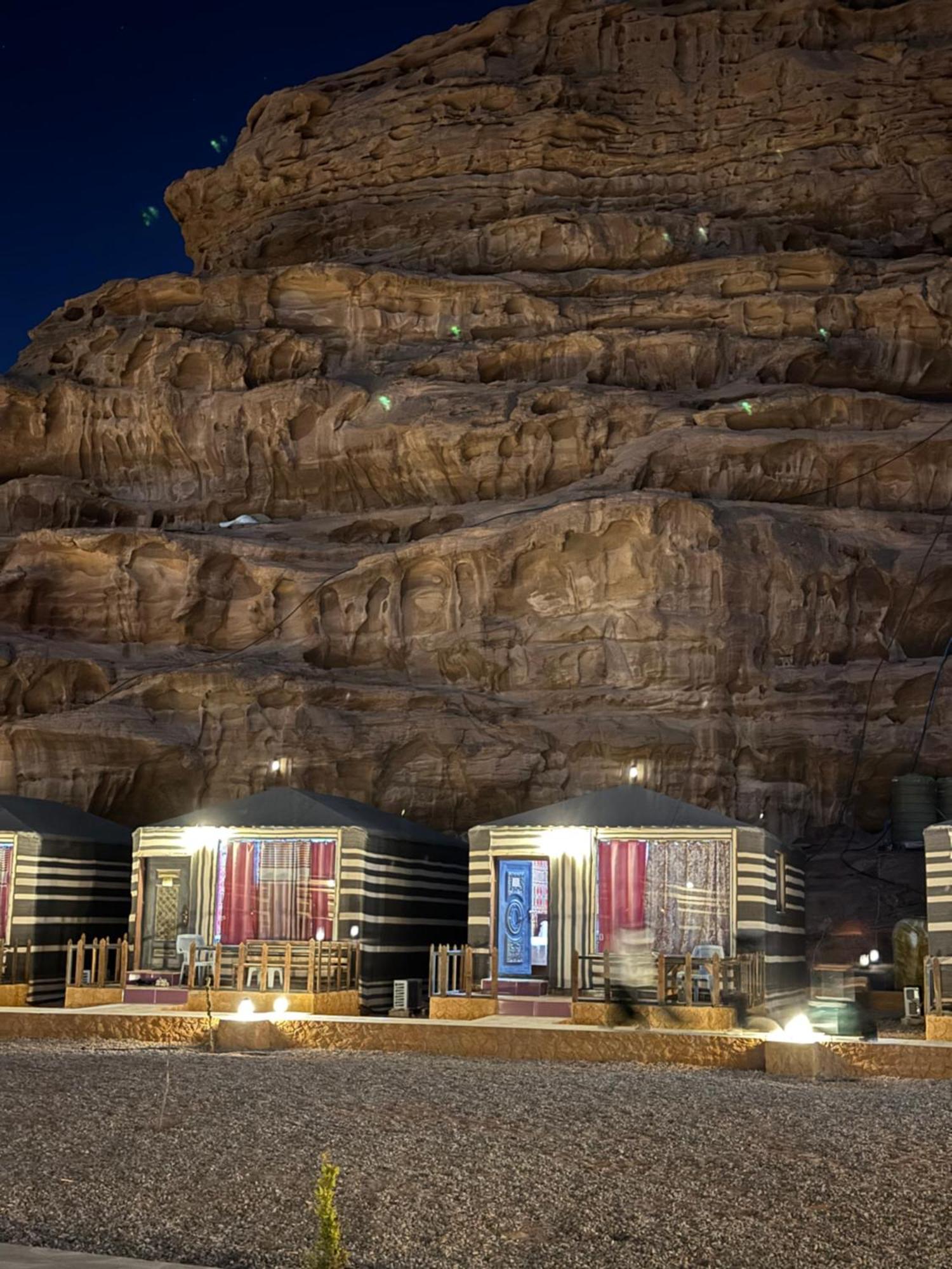 Faisal Wadi Rum Camp ภายนอก รูปภาพ